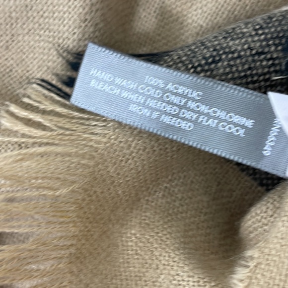 Charter Club Lightweight Border Plaid Poncho from Macy's - Picture 15 of 16